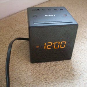 Sony ICF-C1 Alarm Clock Radio AM/FM LED Display Black 4" Cube, Tested